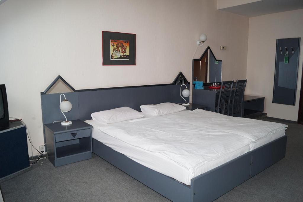Arbiter Hotel Elblag Oda fotoğraf